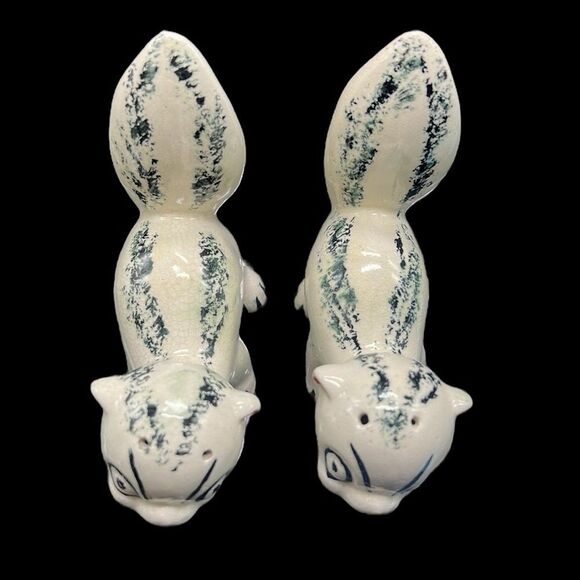 Vintage Salt & Pepper Shakers Skunks Ceramic Anamorphic Animals- READ - Picture 5 of 11